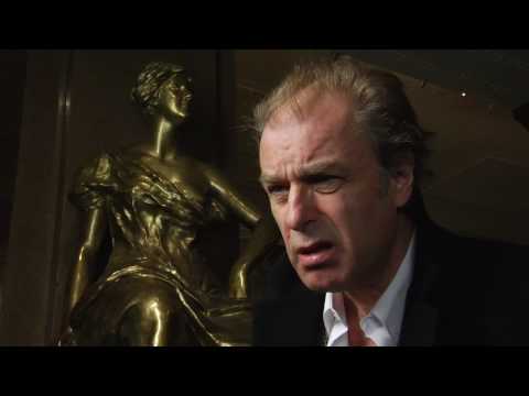 Vad tycker sverige om Linus Wahlgren? (scener ur ett kändisskap)