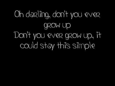 Never Grow Up - Taylor Swift lyrics