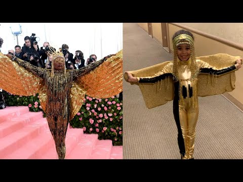 5歲的孩子在時尚挑戰賽中扮演比利-波特的角色。 (5-Year-Old Channels Billy Porter in Fashion Challenge)