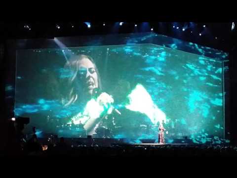 Adele sings wrong lyrics live at Manchester 2016. I miss you thumnail