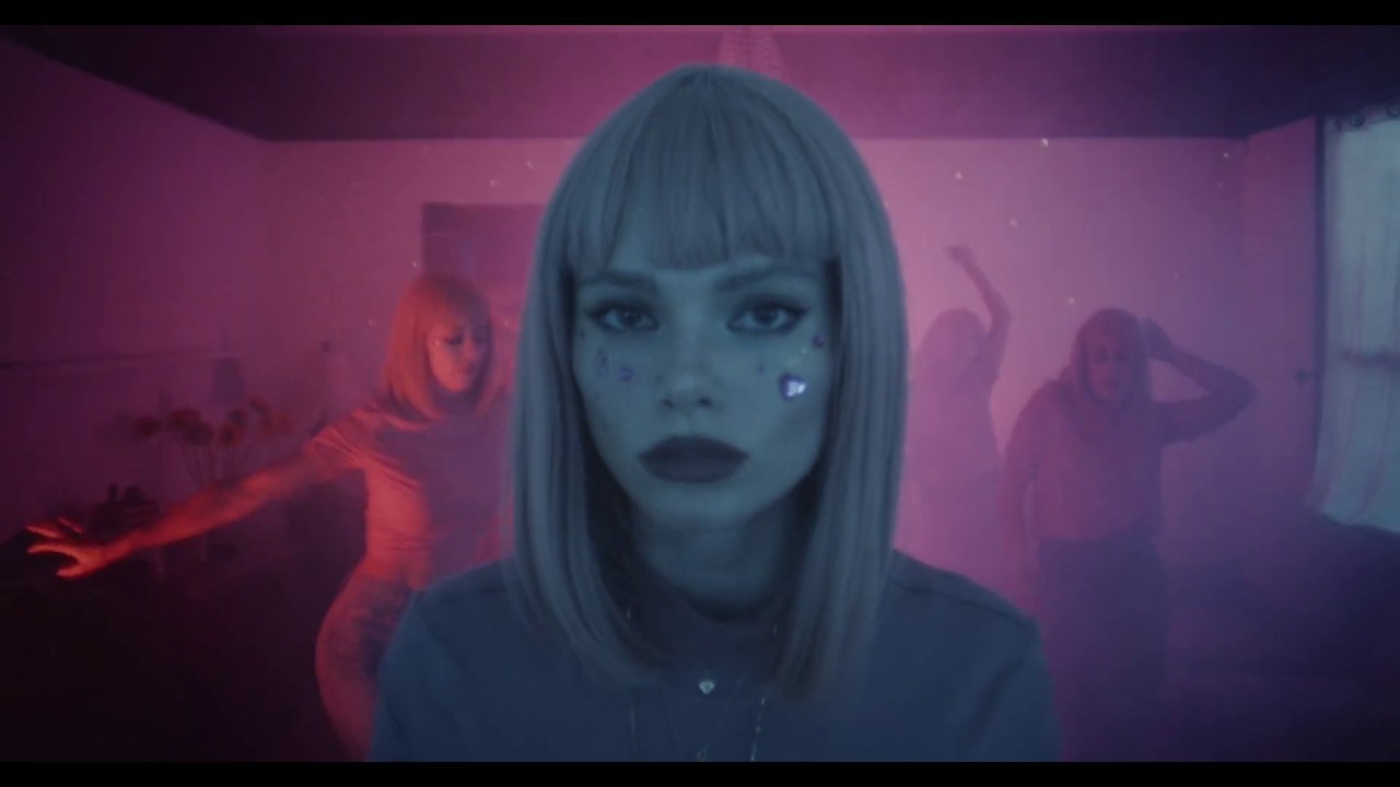 Winona Oak — Lonely Hearts Club