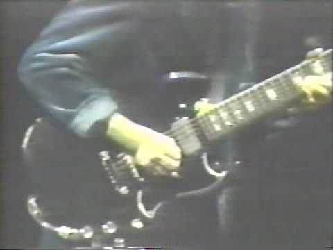 AC\DC THUNDERSTRUCK DETROIT 1990 PRO SHOT RARE !