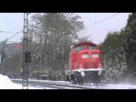 Eine BR 212 von DB Schenker Rail bei Frankfurt Mainkur