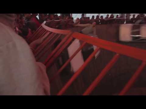 On the wall of death: meet a young woman rider!