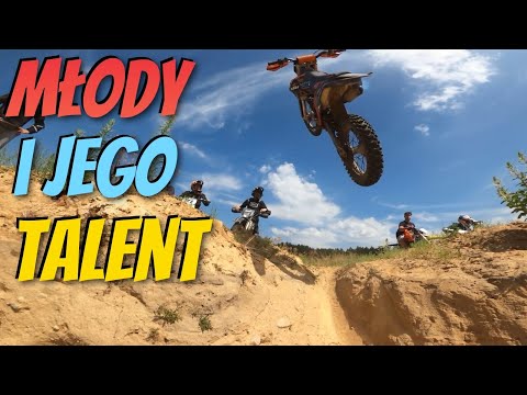 Visit of Spectators / Forbidden gravel pit, but it was worth going in / Flat tire / Lots of soil