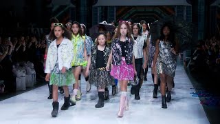 Download lagu Peragaan Busana Anak Rain On Me | Pekan Mode Anak Toronto 2025 | mp3