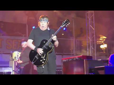 Joe Bonamassa and George Thorogood - No Particular Place to Go