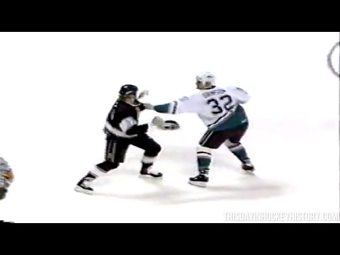 Stu Grimson Vs Marty McSorley March 16 1994