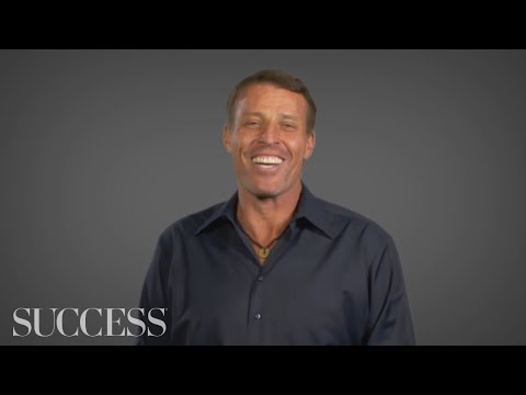 'I Was Wearing a Thrift Store Leisure Suit and a Fake Gold Chain When I Met Jim Rohn'