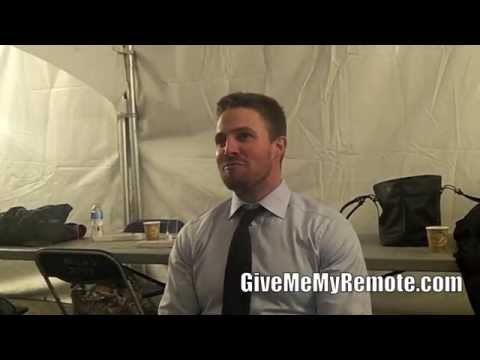 ARROW: Stephen Amell on Matt Ryan's Guest Spot as Constantine