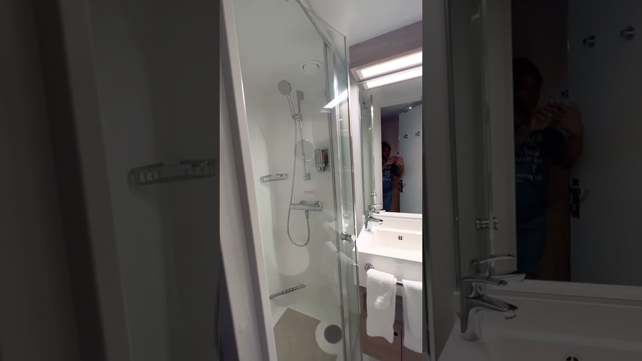 Carnival Celebration - Cabin 10366 - Video 1