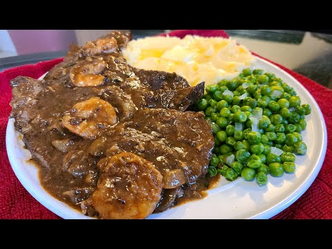 How to make Smothered Liver and Onions with Shrimp, Mashed potatoes and Green peas