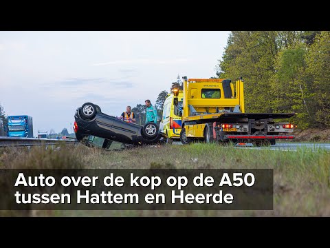 Automobiliste over de kop op de A50 tussen Hattem en Heerde - ©StefanVerkerk.nl