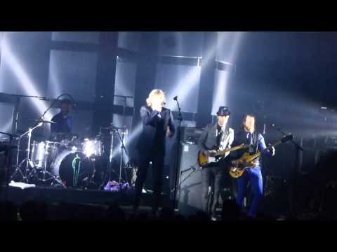 Charlie Winston et Malo' - A Light (Day) @ La Cigale