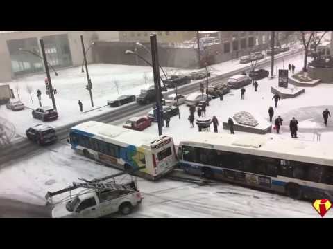 Carambolage Montréal Québec Hiver Décembre 2016 (Pas capable d'arrêter)