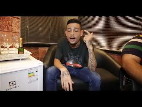 MC Bob Boladão - Aí Que Saudades dá escola