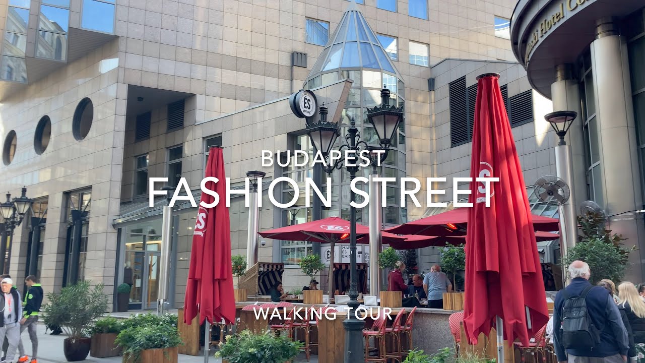 Explore Fashion Street with this walking tour.