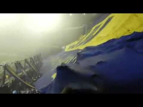"Todos los borrachos se quieren matar  Baja telon" Barra: La 12 &bull; Club: Boca Juniors &bull; País: Argentina