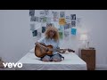 Fousheé - i'm fine (Official Video) Fousheé - i'm fine (Official Video)