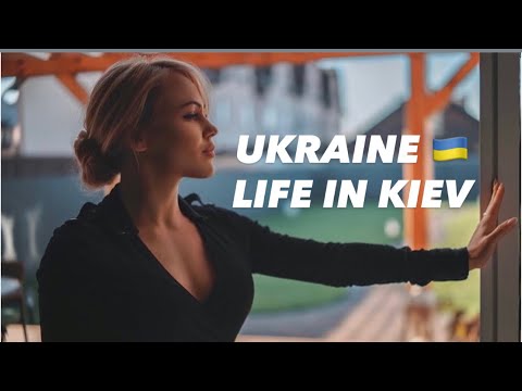 Ukraine 🇺🇦Life in Kiev. February 8, 2026. The Streets of Kiev, Ukraine. Streets Scenes.