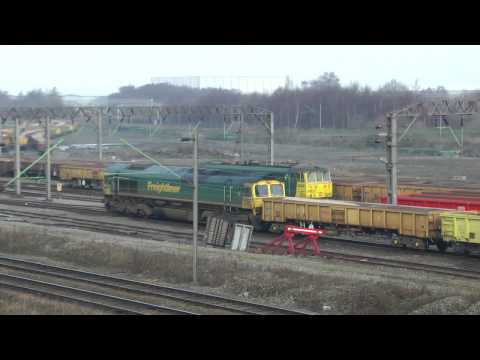 66507,tnt598,nb Dee Marsh Bas Hall engineers into sidings 14,2,17