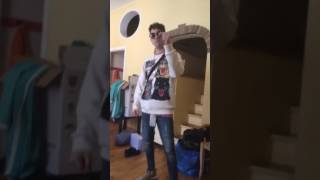 WAYNE SANTANA E IL SUO BALLETTO TRAP (instagram stories Wayne 25/04/2017)