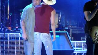 Kenny Chesney You Never Even Called My Name with Uncle Kracker Snowden Grove 5-26-11