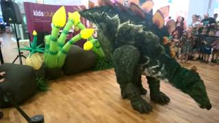 preview picture of video 'Tiny The Dinosaur At Harlow Harvey Centre.'