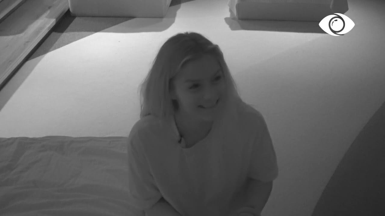 Po bezdisem/ Efi irritohet nga zhurma dhe diskuton me Nitën