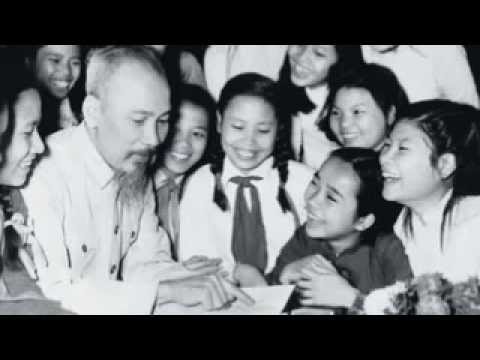 Ai yêu Bác Hồ Chí Minh hơn chúng em nhi đồng - Tốp ca