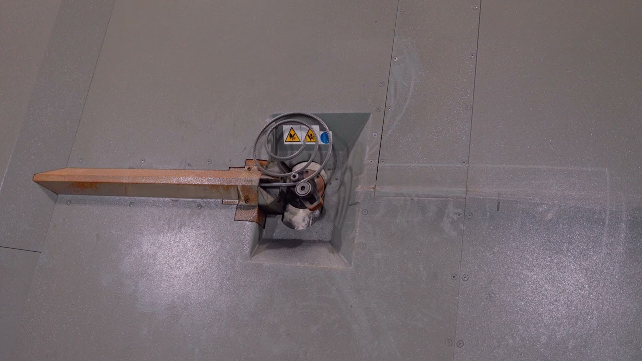 SCHNELLのムービー再生ボタン