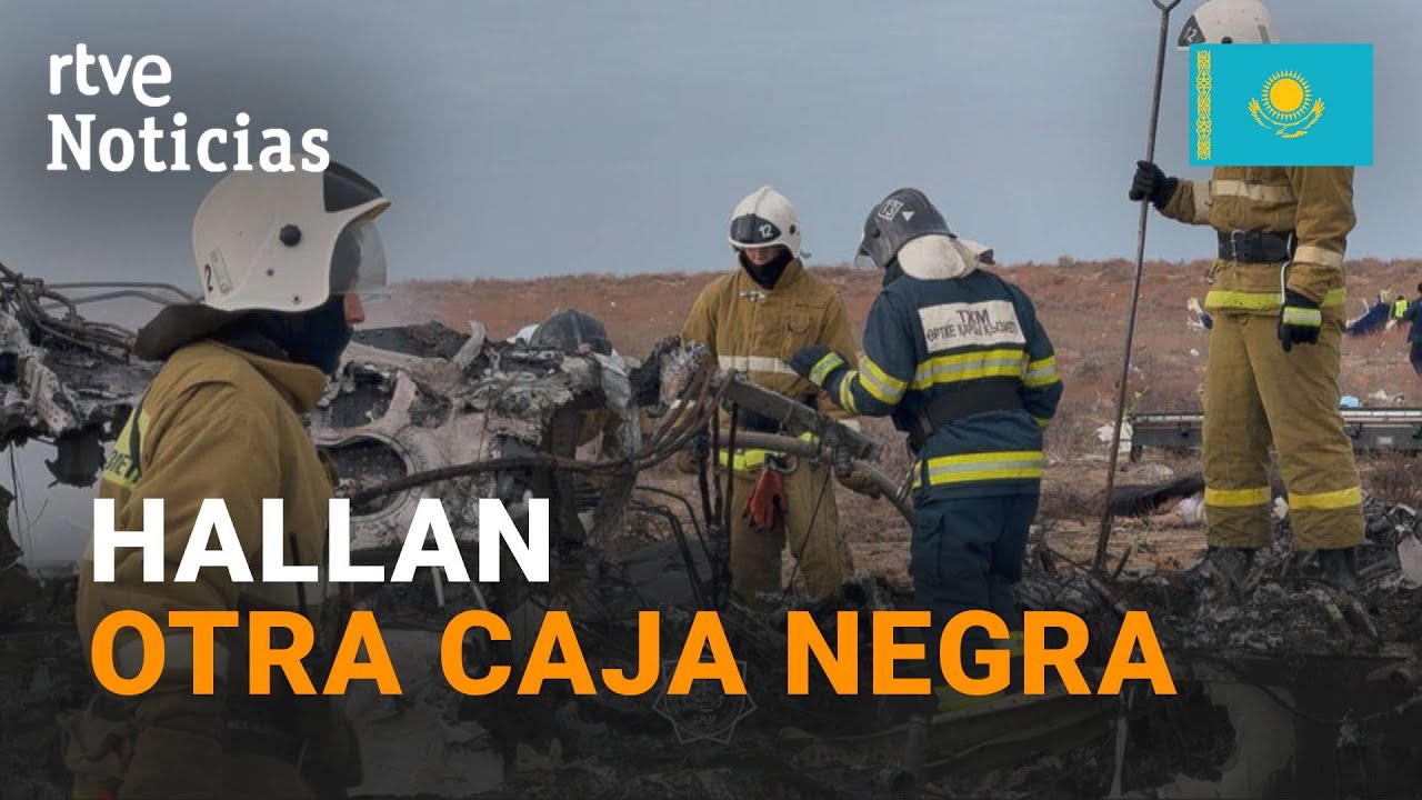 KAZAJISTÁN: HALLAN la segunda CAJA NEGRA del AVIÓN mientras INVESTIGAN si lo derribó un MISIL RUSO