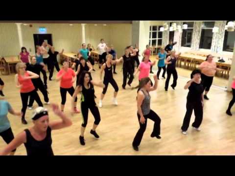Zumba Tus Caderas - Petra Tojmarová