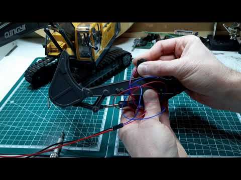 3D printed scotch yoke mechanism to control the RC excavator bucket