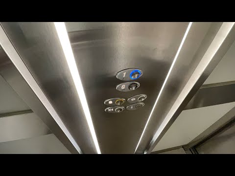 2007 Otis Gen2 Lift At M&S Omagh