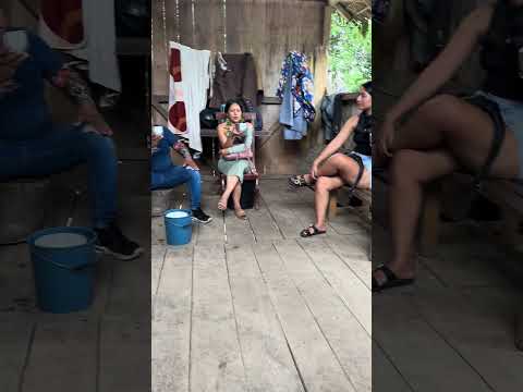 Tomando chicha la familia #tena #napo #misahualli