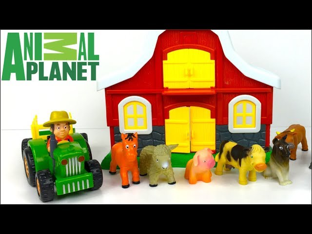 Vídeo relacionado con FRUSE Animales de Juguetes con 120 x 80 cm Grande Tapete Juego, 38 Piezas Granja Juguete con Figuras de Animales de Granja Realistas, Tractor Juguete y Valla,Juegos Educativos Niños 3 4 5 6 Años