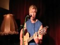 Kleine weiße Friedenstaube Max Biundo singt ...