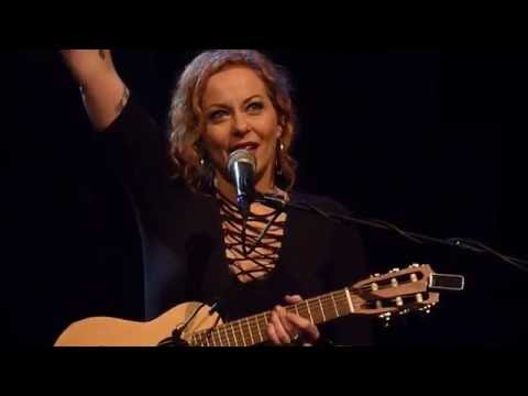 Anneke van Giersbergen - Wasted Years (De Nieuwe Madonna @ Amersfoort 15.10.2016) 2/5