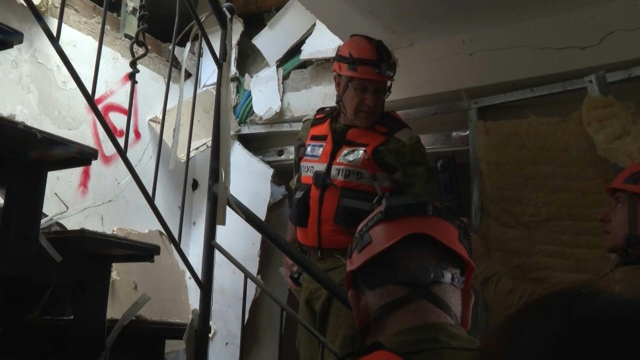 Video | Scene at impact site in central Israel after Iranian attack | AFP