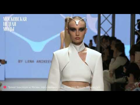 Модный показ футуристичной одежды LOKOTO 🥰 Назад в будущее!