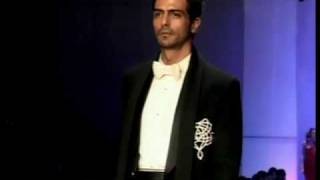 Arjun Rampal walks for Shahab Durazi at HDIL Couture Week
