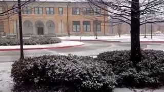 preview picture of video 'Snow at Delta State University, Cleveland, Mississippi.'