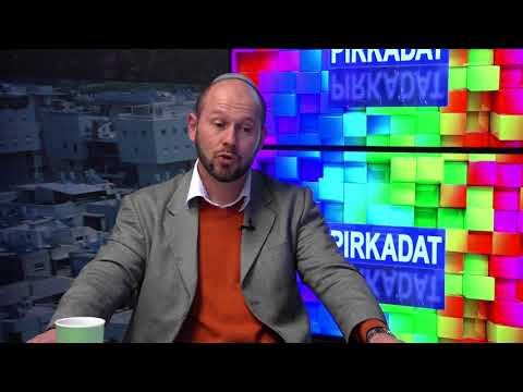 Egymás kezét fogva és segítve haladunk ezen az úton