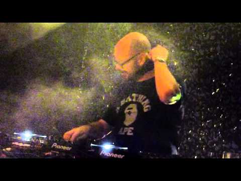 Dave Seaman (3) Barsoma Brisbane 9 October 2011