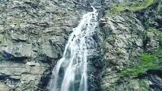preview picture of video 'Beautiful waterfall .. (GREEN VALLEY BHABA)'