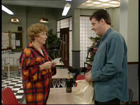 Dinnerladies - Series 2 - Episode 7 - Part 4