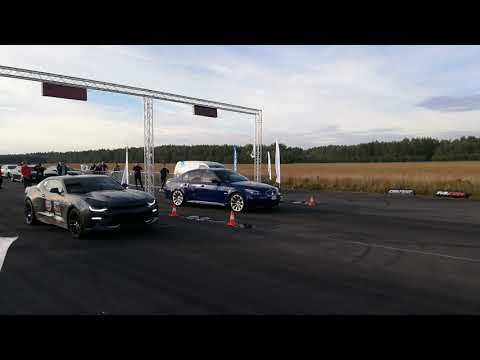 BMW M5 E60 5.0 V10 50 HP vs Chevrolet Camaro 6.2 V8 475 HP
