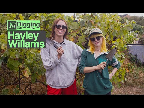 Digging with Hayley Williams and Flo