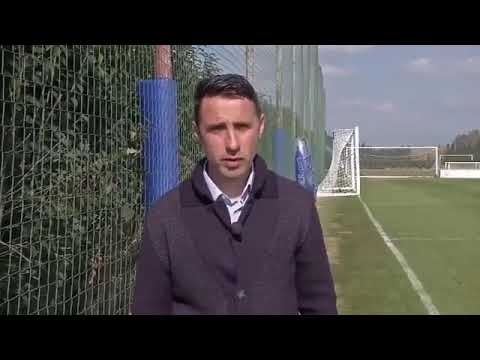 Davide Astori , primo gol in serie A propio contro al sua Fiorentina su cross di Cossu